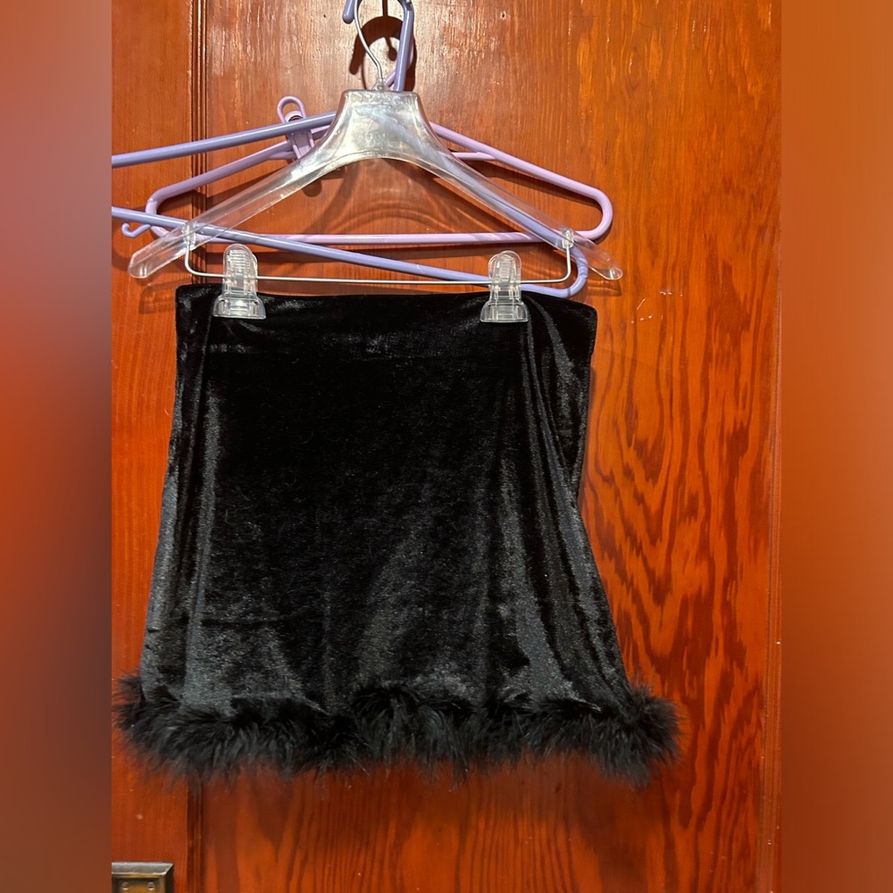 Elegant Black Velvet Skirt with Feather Trim